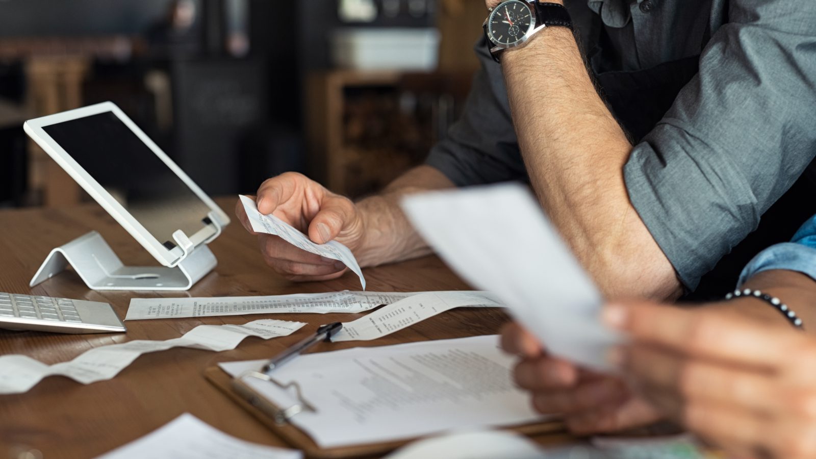 Calculating business expenses Business owner with expenses